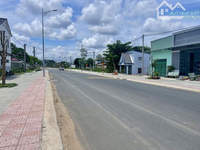 Cần bán nền mặt tiền 3B cách Mậu Thân 50m - 1