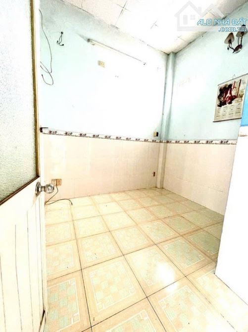 Nhà bán: đường Tôn Đản, DTSD 26m2, 3 tầng, giá 2,6 tỷ - 1