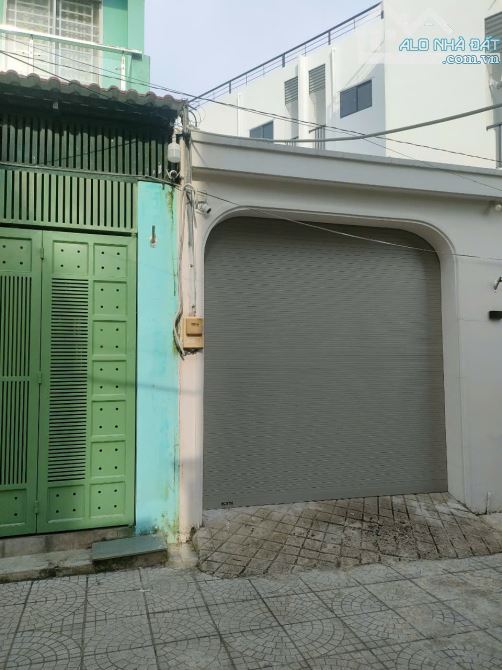 "Bán nhà 2 tầng - Đinh Phong Phú - Tăng Nhơn Phú B -  Q9 .Giá nhỉnh : 6.x tỷ (TL).Diện tíc - 1