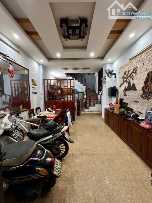 Bán Nhà Vũ Tông Phan, 50m ra Ô tô tránh, Ngõ Thông, 3 Gác Đỗ Cửa, 37m x 5T Nhỉnh 8 tỷ - 1
