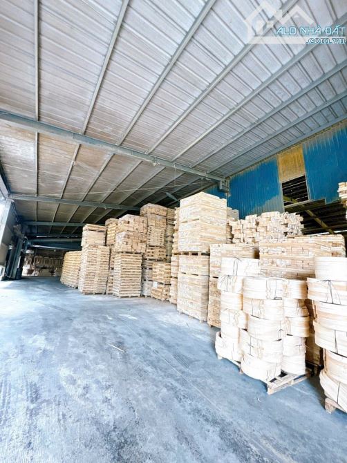 👉B.án xưởng sản xuất đất quy hoạch SKC tại Trảng Bom  * Diện Tích đất gần 3.000m2 .Sổ hồn - 1