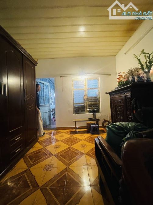 Cần bán nhà phố Thổ Quan Đống Đa 30m2 3 tầng 3.5 m mặt tiền - 1