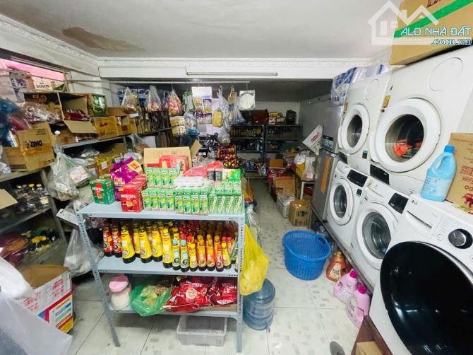 BÁN GẤP NHÀ HXH SHR DT:119.3M2. 3 TẦNG. 6 PN.CHỈ 8.5 TỶ. Đ NGUYỄN VĂN QUỲ. KẾ PMH QUẬN 7 - 1