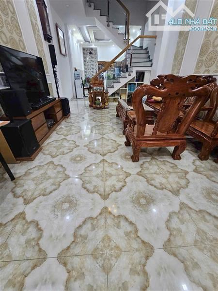 BÁN  NHÀ 4 TẦNG-  HẺM 6M – SÁT MẶT TIỀN –NGUYỄN VĂN KHỐI- GÒ VẤP, 72M2- 4 x 18 - 1