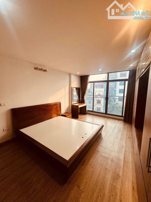 BÁN MẶT PHỐ NGHI TÀM TÂY HỒ LÔ GÓC KINH DOANH ĐỈNH 7 TẦNG THANG MÁY CHỈ 18.9TỶ