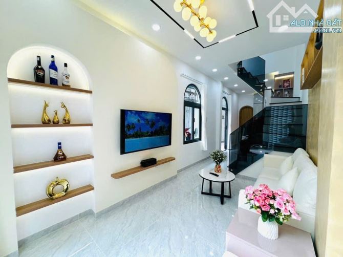 Bán Gấp Bán Gấp Nhà mới có nội thất cạnh Bùi Đình Tuý 3tầng hơn 90m2 4tỷ8 cần bay sớm - 1