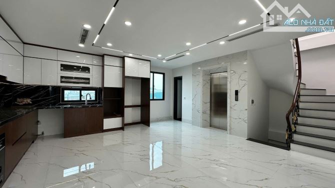 Vừa lên căn - #ôtô đỗ cổng - 65m - #MinhKhai - #TrươngĐịnh, #THANGMÁY, 11.x tỷ mong manh - 1