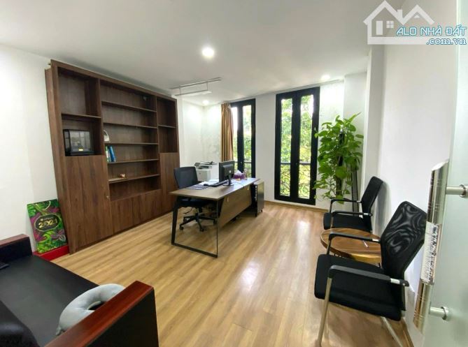 HIẾM - VỊ TRÍ ĐẸP NHẤT MẶT PHỐ LÊ TRỰC - 60M2 - 7 TẦNG THANG MÁY - 4.2M MẶT TIỀN - 40.5 TỶ - 1