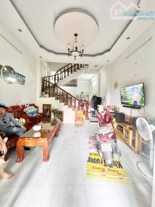 Bán nhà hẻm xe hơi sau siêu thị BigC Go Dĩ An Đông Hoà, trệt lầu ngang 4.7m - 1