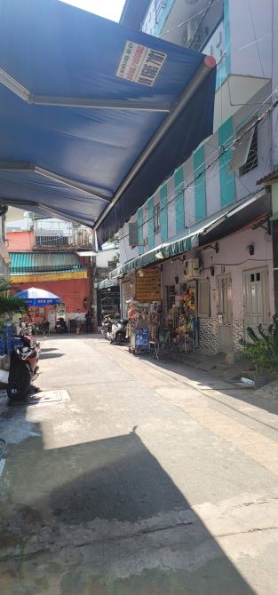 Nhà hẻm thông một xẹt 8m đường Tên Lửa, 8x16m, 1 trệt 2 lầu đúc sân thượng - 1