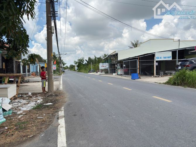 ĐẤT MT NGUYỄN VĂN TẠO 962M2 NGANG 20M GIÁ TỐT - 1