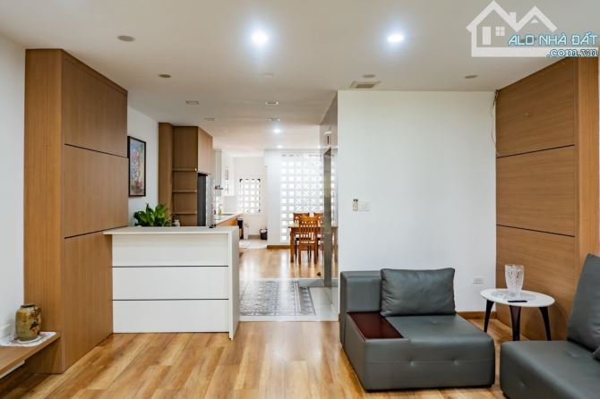 Chính chủ bán nhà 5 tầng Quán Sứ 50m chỉ 15 tỷ Hoàn Kiếm ô tô đỗ cổng cách phố chỉ 20m - 1