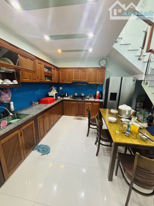 CẦN BÁN NHÀ 3 TẦNG MỚI ĐẸP MẶT TIỀN DƯƠNG TRÍ TRẠCH CÁCH BIỂN MỸ KHÊ 500m - 1
