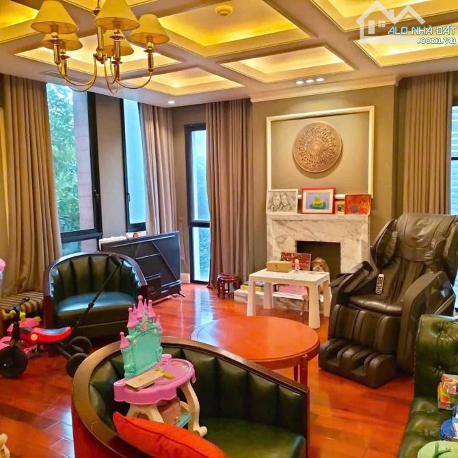 Bán nhà mặt Âu Cơ-Phường Nhật Tân- Tây Hồ- Hà Nội 388m2x6T, View trực tiếp thung lũng hoa - 1