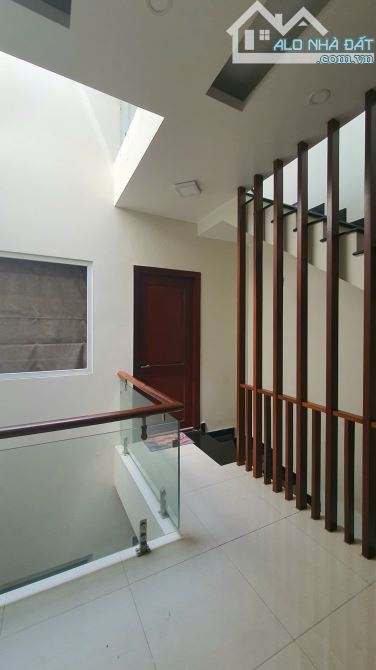 Mặt tiền đường số 22, khu Bình Phú 1 *4 x 24m*, 5 tầng, giá bán 12.5 tỷ TL. Nhà đẹp ở ngay - 1