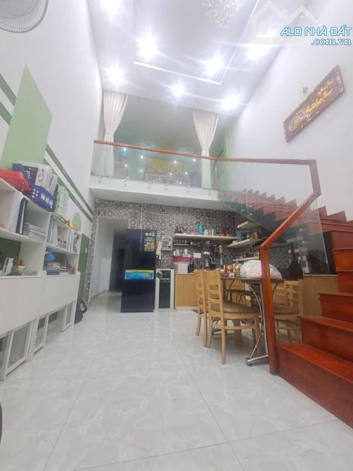 🔥Nhà 2 Tầng THẠNH XUÂN 52,Phường THẠNH XUÂN,Quận 12.dt:94m2,(4/4.5x25 no hậu)đường 6m, 💵 - 1