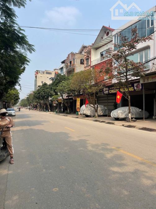 chủ bán đất Dục Tú, gần đường dẫn cầu Tứ Liên, gần 100m2, mặt tiền 7m, hơn 3 tỷ - 1