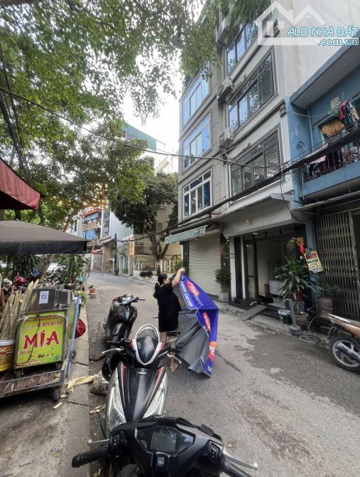 Bán đất mặt ngõ Hoàng Quốc Việt, Thông kinh doanh vip, vỉa hè rộng. - 1