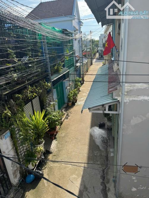BÁN NHÀ Ở 1 TRỆT 1 LẦU SHR/DSH DTSD 63M2 CHỈ 1TY50-HẺM XE HƠI -GÓC 2MT - 1