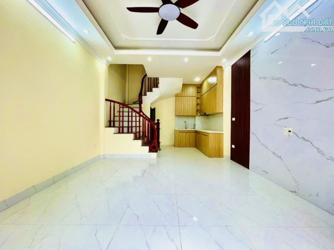 Bán Nhà Đàm Quang Trung, Long Biên 32m2, 5T, chỉ 6,05 tỷ ( ô tô cách 30m) - 1