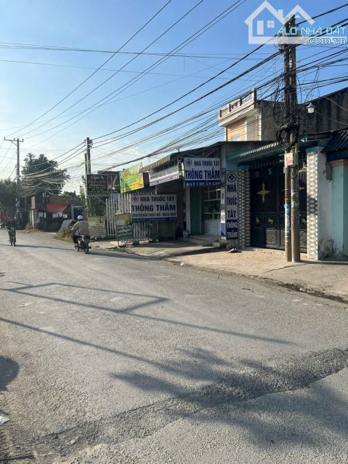 Bán nhà 200m2 MẶT TIỀN vừa ở vừa Kinh Doanh, giá rẻ hơn trong hẻm - 1