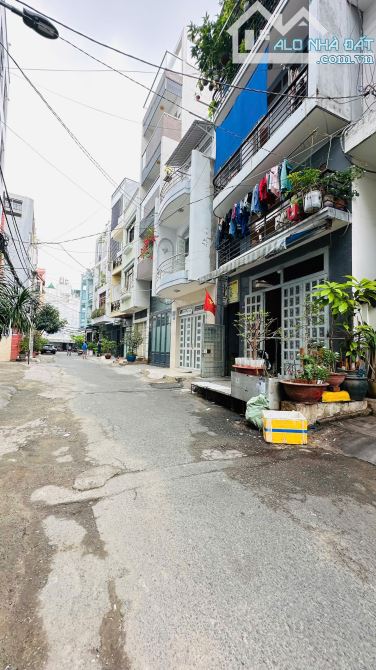 HOT! Bán nhà 5 tầng HXH tại Nguyễn Hồng Đào, P14, TB, 4 x 17m - CN 63m2, giá chỉ 11.8 Tỷ - 2