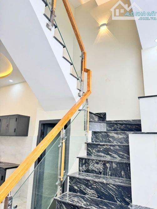 👉 CHỈ 5.x T.Ỷ ( TL ) 53M2 - NGANG 4M - 4TẦNG - 5PN - SỔ VUÔNG A4 - LÊ VĂN QUỚI - BÌNH TÂN - 2