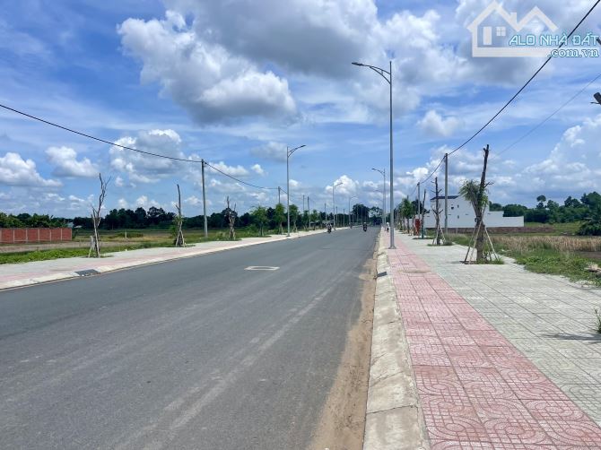 Cần bán nền mặt tiền 3B cách Mậu Thân 50m - 2