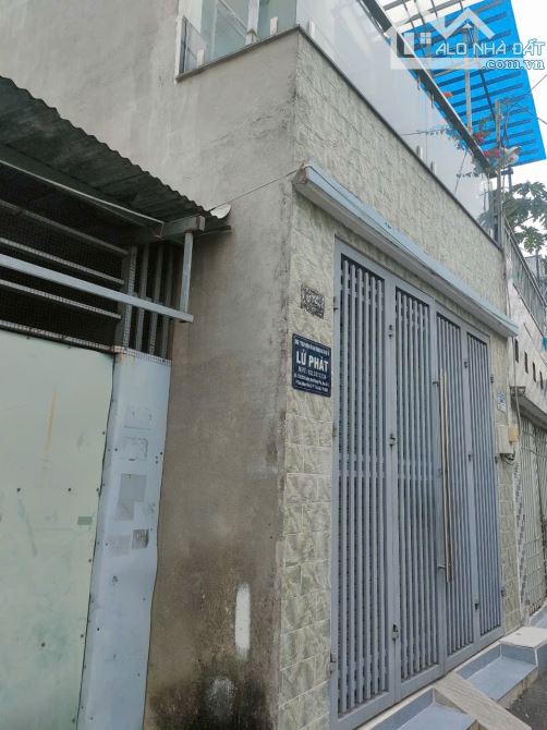 "Bán nhà 2 tầng - Đinh Phong Phú - Tăng Nhơn Phú B -  Q9 .Giá nhỉnh : 6.x tỷ (TL).Diện tíc - 2