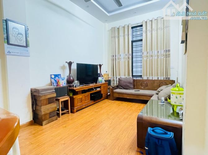 Nhà riêng ở Đa Sỹ, Hà Đông, DT 30m2, 3PN, ngõ rộng, gần ô tô - 2
