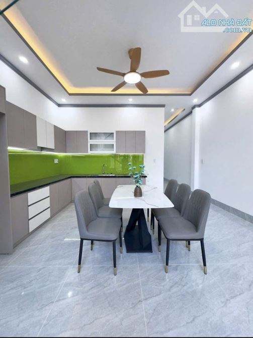 NHÀ GÁC LỬNG GẦN KHU DU LỊCH BỬU LONG - 2