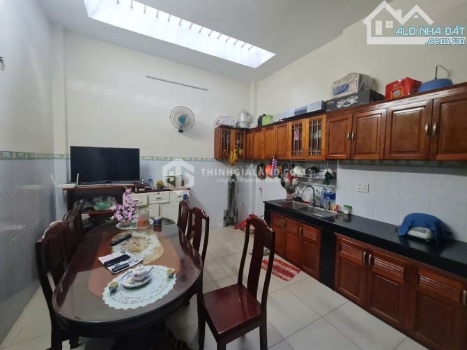 BÁN NHÀ 1 TRỆT 1 LẦU HƯỚNG ĐÔNG NAM 100m2 THỔ CƯ MẶT TIỀN CHU MẠNH TRINH. GIÁ 10.95 TỶ. - 2