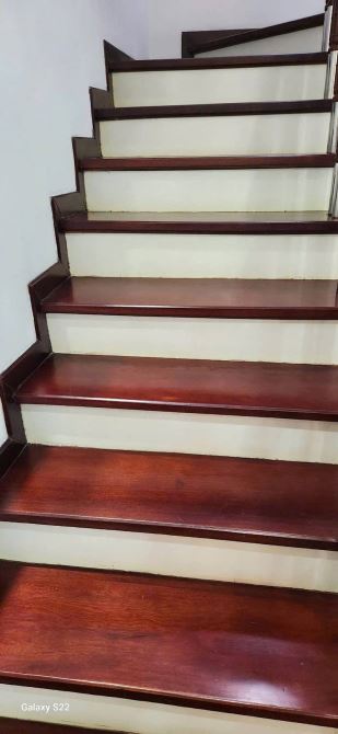 CẦN BÁN GẤP NHÀ KHU PHÂN LÔ , TRUNG KÍNH,  Q CẦU GIẤY DT: 58M2 5T MT5,5M GIÁ: 23,6TỶ, - 2