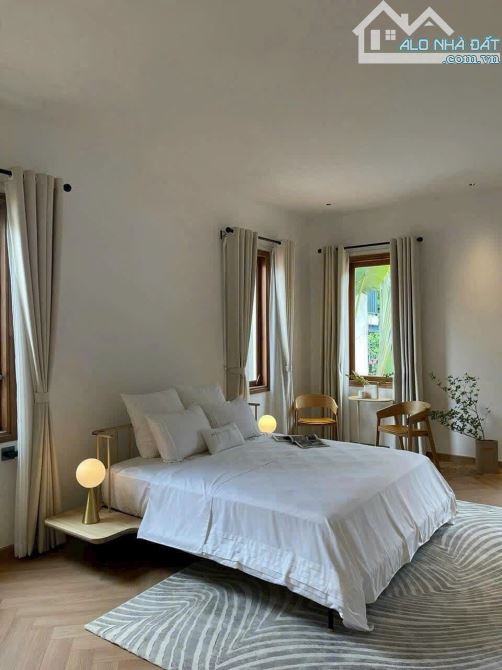 HÀNG CỰC HIẾM !!!BÁN NHÀ MẶT PHỐ HÀNG NÓN 55M2 - 4.6M MẶT TIỀN - 46.5 TỶ - LÔ GÓC - Ô TÔ