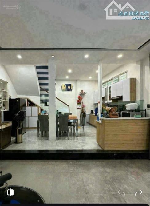 🏡 Bán nhà Sư Vạn Hạnh, Q.10, nở hậu gần MT, 8.x tỷ! - 2