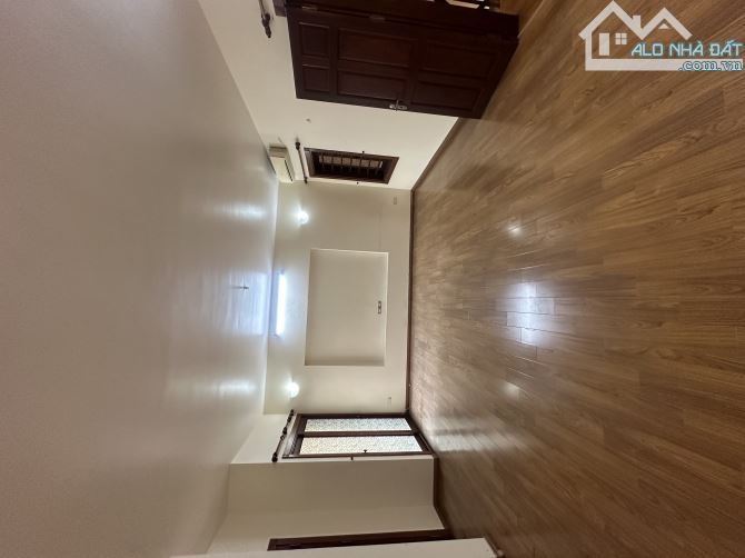 (HIẾM) Biệt Thự Cầu Giấy, 133m2, 4 tầng, mt 7.12m, giá 42.5 tỷ - 2