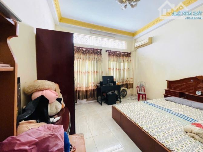 HÀNG HIẾM giáp Q1, nhà 4tầng (4 x 12.5) 5P ngủ đường Nguyễn Cửu Vân - 2