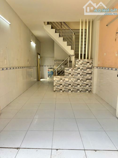 BÁN NHÀ Ở 1 TRỆT 1 LẦU SHR/DSH DTSD 63M2 CHỈ 1TY50-HẺM XE HƠI -GÓC 2MT - 2