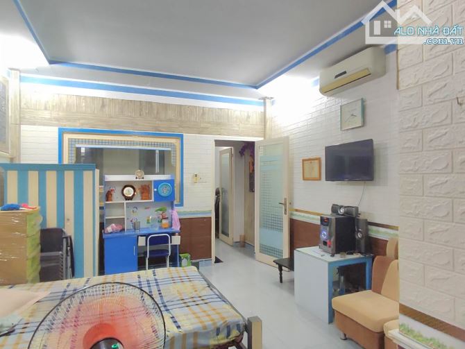 BÁN NHÀ ĐẸP SÁT TÂ.N KỲ TÂN QUÝ - HẺM OTO - ( 4X12M ) - 2