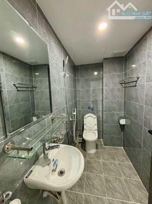 Chính chủ  bán nhà 4 tầng, 44m ô tô đỗ cửa – TT Quang Trung, Hà Đông  – Giá chỉ nhỉnh 8T - 3
