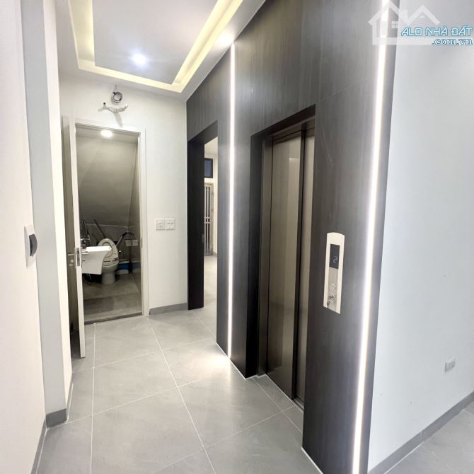 BÁN NHÀ MẶT PHỐ ĐÔNG CÁC, kinh doanh mọi loại hình. 63m2, mt 4m, 5 tầng thang máy. - 3