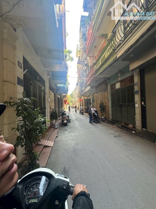 🏡 BÁN NHÀ TRUNG TÂM PHỐ TRIỀU KHÚC – LÔ GÓC 2 THOÁNG – 46M² – Ô TÔ ĐỖ CỬA - 3