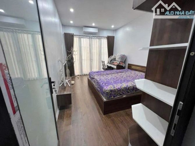 MẶT NGÕ HÀO NAM - OTO QUA - GẦN GA CÁT LINH – 45m2 x 5 tầng – Chỉ 13,5 tỷ - 3