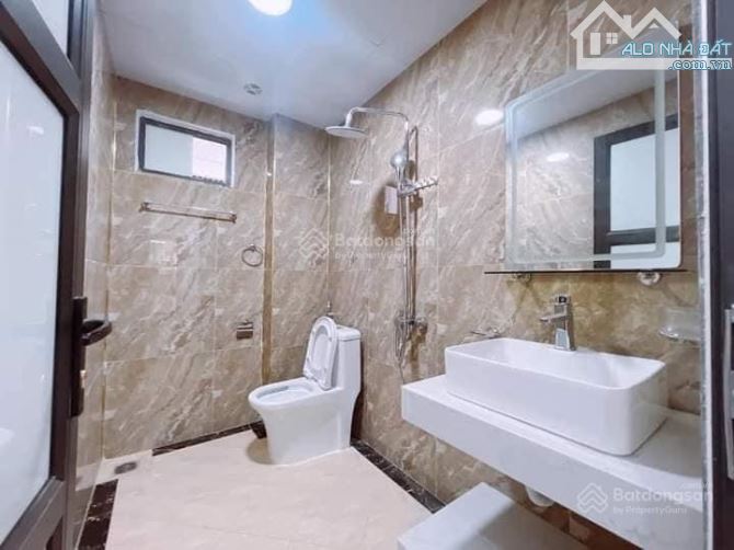 BÁN GẤP NHÀ ĐẸP TẠI TỪ LIÊM DT 35 M2 ,4 TẦNG GẦN CÁC TRƯỜNG ĐẠI HỌC GIÁ 4,3TY - 3