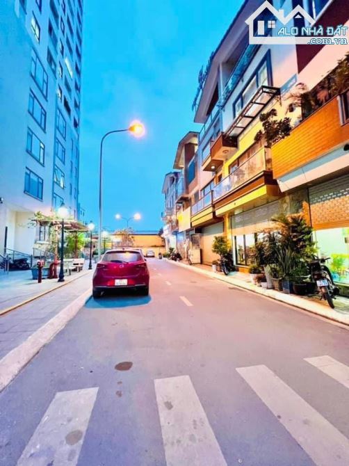 Bán nhà liền kề Thịnh Liệt - Hoàng Mai 75m*5T, MT5m, ô tô, kinh doanh chỉ 16 tỷ nhỉnh - 1