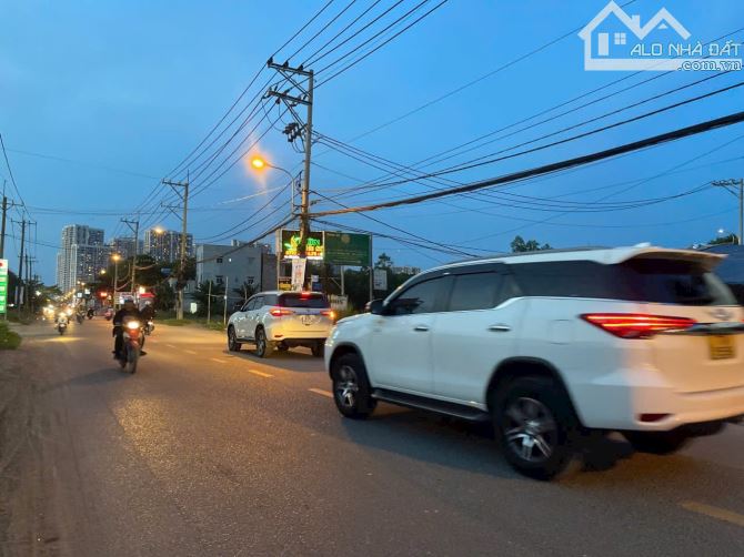 Nhà 1 Trệt 1 Lầu Mặt Tiền Nguyễn Xiển P. Long Thạnh Mỹ, DT 260m2 Ngang 8,3m - 3