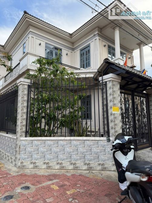 DT 10*20 Cần Bán Căn Biệt Thự 2 Mặt Tiền Khu Gò Cát 6  Thuộc Phường Long Tâm Bà Rịa - 3