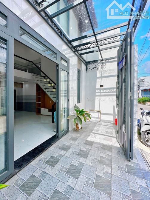 nhà trệt lững lộ ô tô trục chính hẻm 583 đường 30/4 - 4