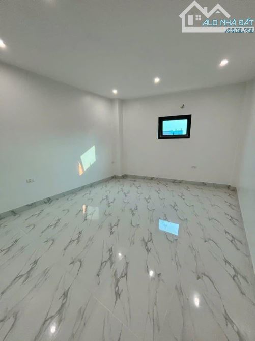 Chính chủ  bán nhà 4 tầng, 44m ô tô đỗ cửa – TT Quang Trung, Hà Đông  – Giá chỉ nhỉnh 8T - 4