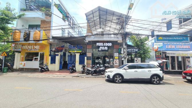 Bán nhà mặt tiền đường Bạch Đằng khu phố Hàn ngang 8m - 4